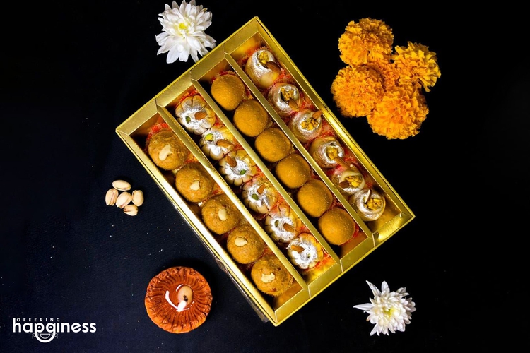 Laadu and Peda Box