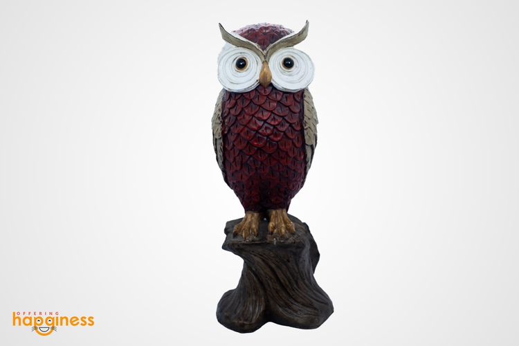 Red Owl Showpiece