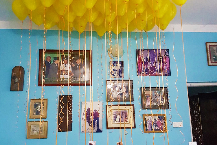 Hanging Gallery