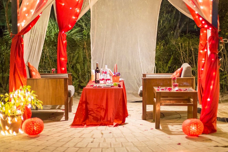 Romantic Gazebo Eve