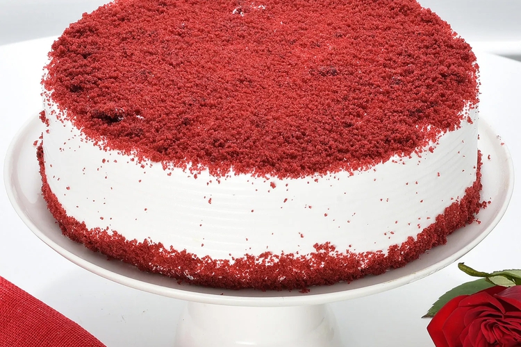 Red Velvet Fresh Cream Cake